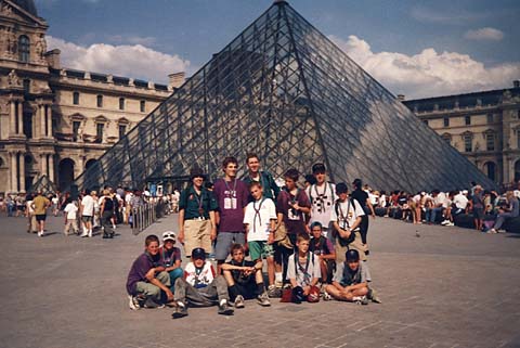 Pyramide du Louvre