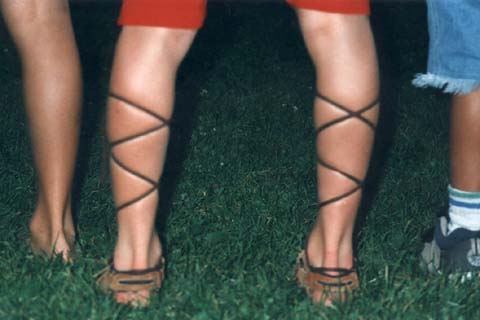Jambes enlacées